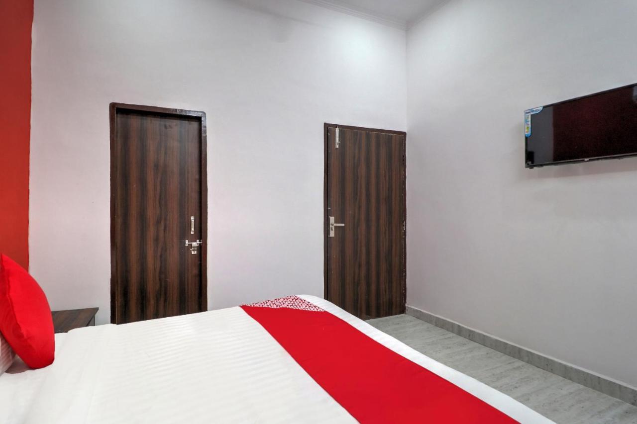 Hotel O 71370 White House Garhi Harsaru Esterno foto