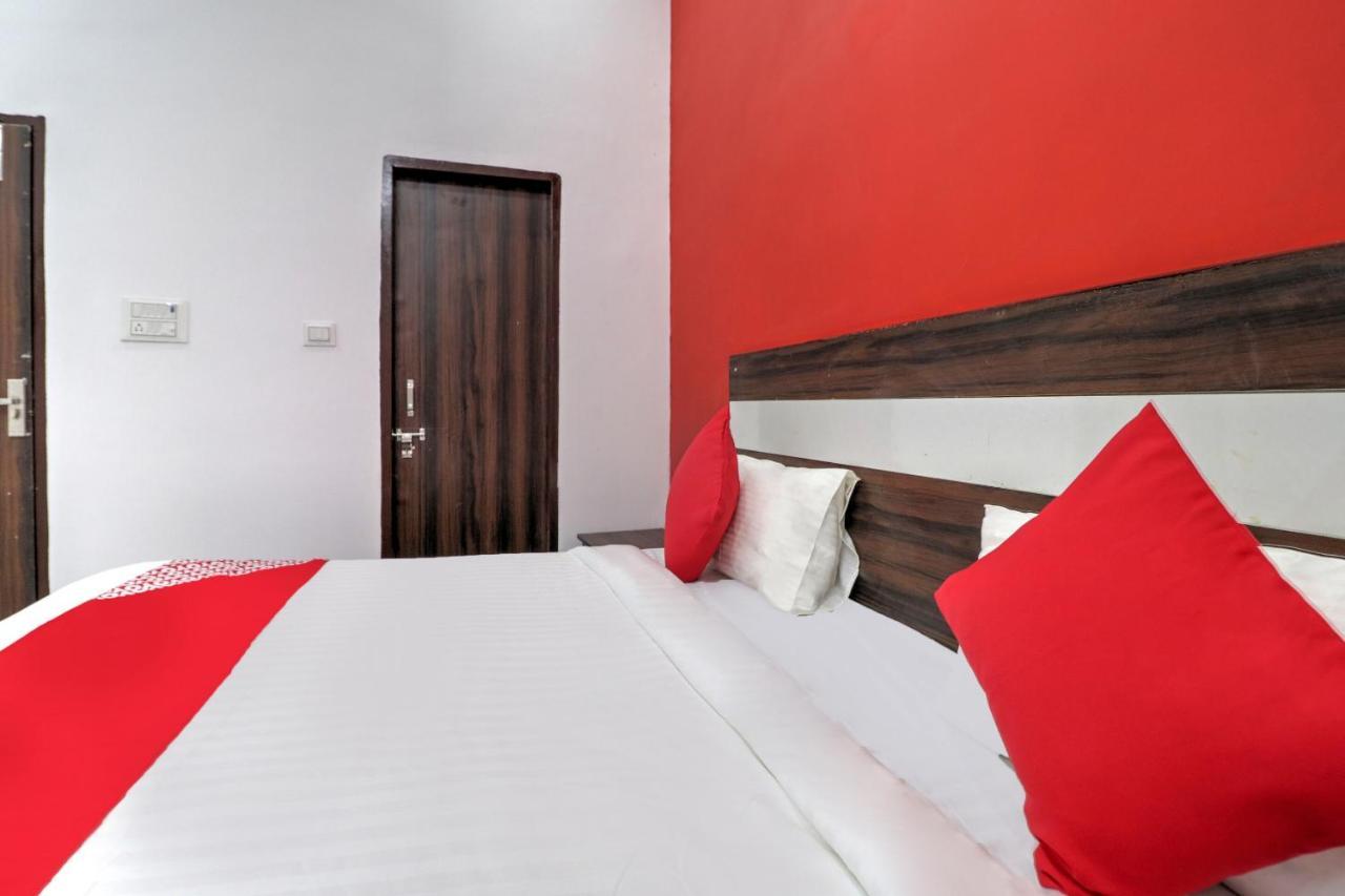 Hotel O 71370 White House Garhi Harsaru Esterno foto